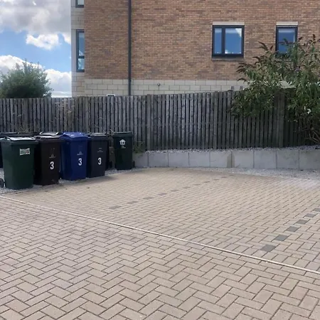 Barber House, Hoyland With Two Allocated Parking Spaces Exterior photo